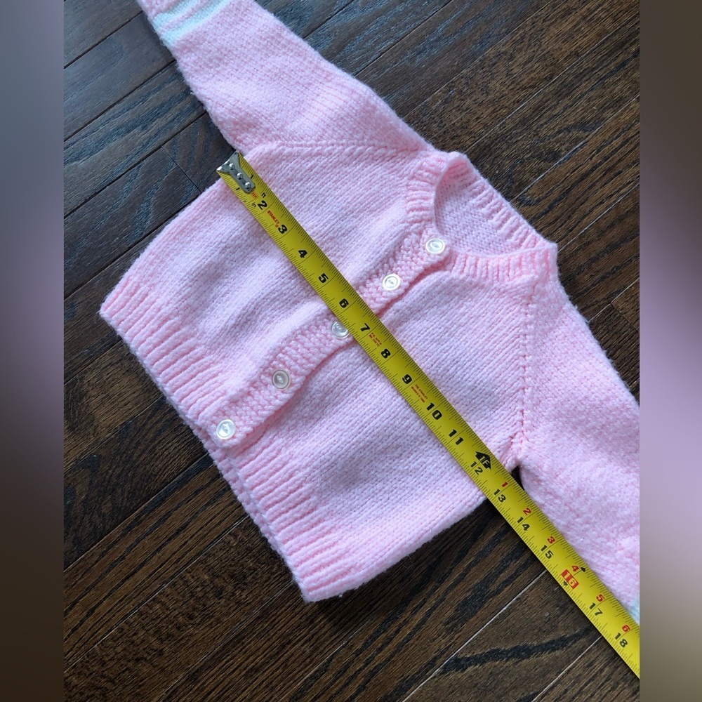 Vintage Girls 2-3Y Light Pink/White Handmade Crocheted Sweater w/Dog on Back - Picture 6 of 9